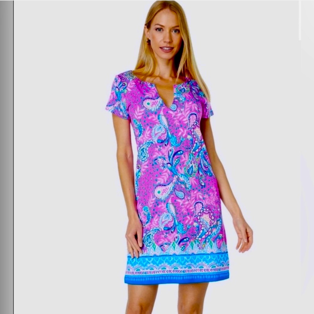 Lilly Pulitzer Sophiletta  V-neck Pink Print dress with short sleeves .